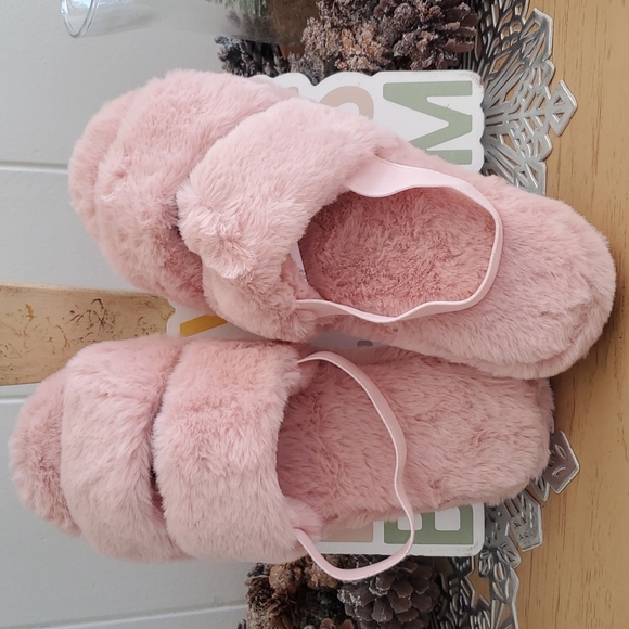 P2007   Jenni Intimates Happy Merry & Cozy Slippers Peachskin Large 9-10 - Picture 9 of 11